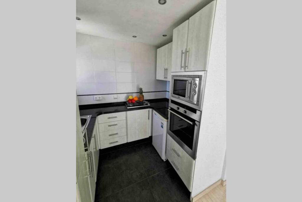 Comfy Sea View Apartment With Parking Calpe Exterior photo